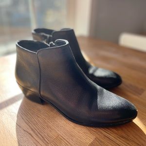 Sam Edelman ‘Petty’ Ankle Bootie: black leather Size 7.5